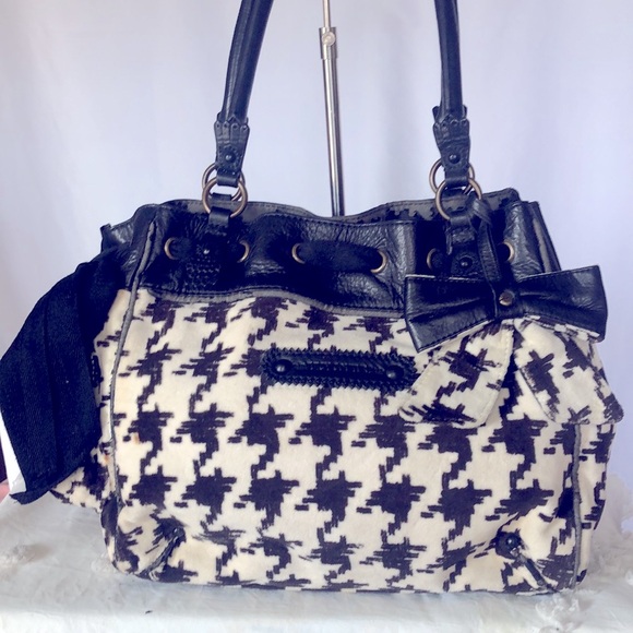 JUICY COUTURE Y2K black and cream Daydreamer houndstooth velour tote handbag. - Picture 2 of 16